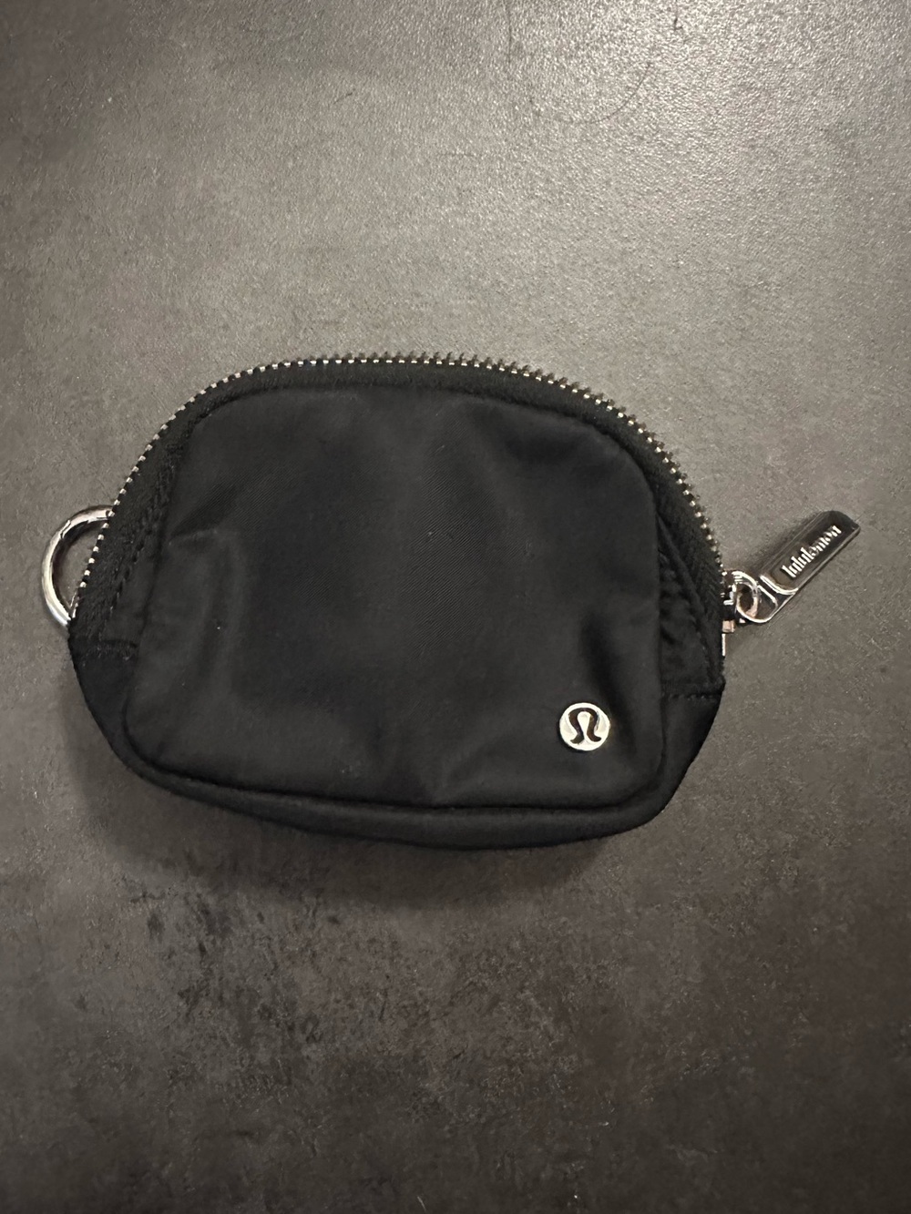 🍋 LULULEMON wristlet POUCH